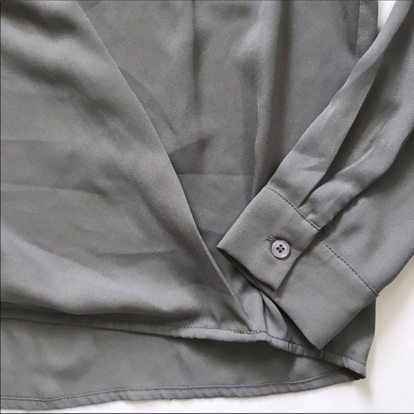 Romeo & Juliet Couture Long Sleeve Top - Picture 3 of 4